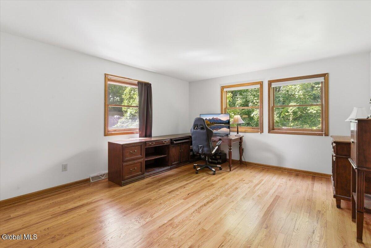 207 Hillcrest Avenue Albany NY 12203