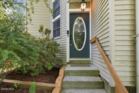207 Hillcrest Avenue Albany NY 12203