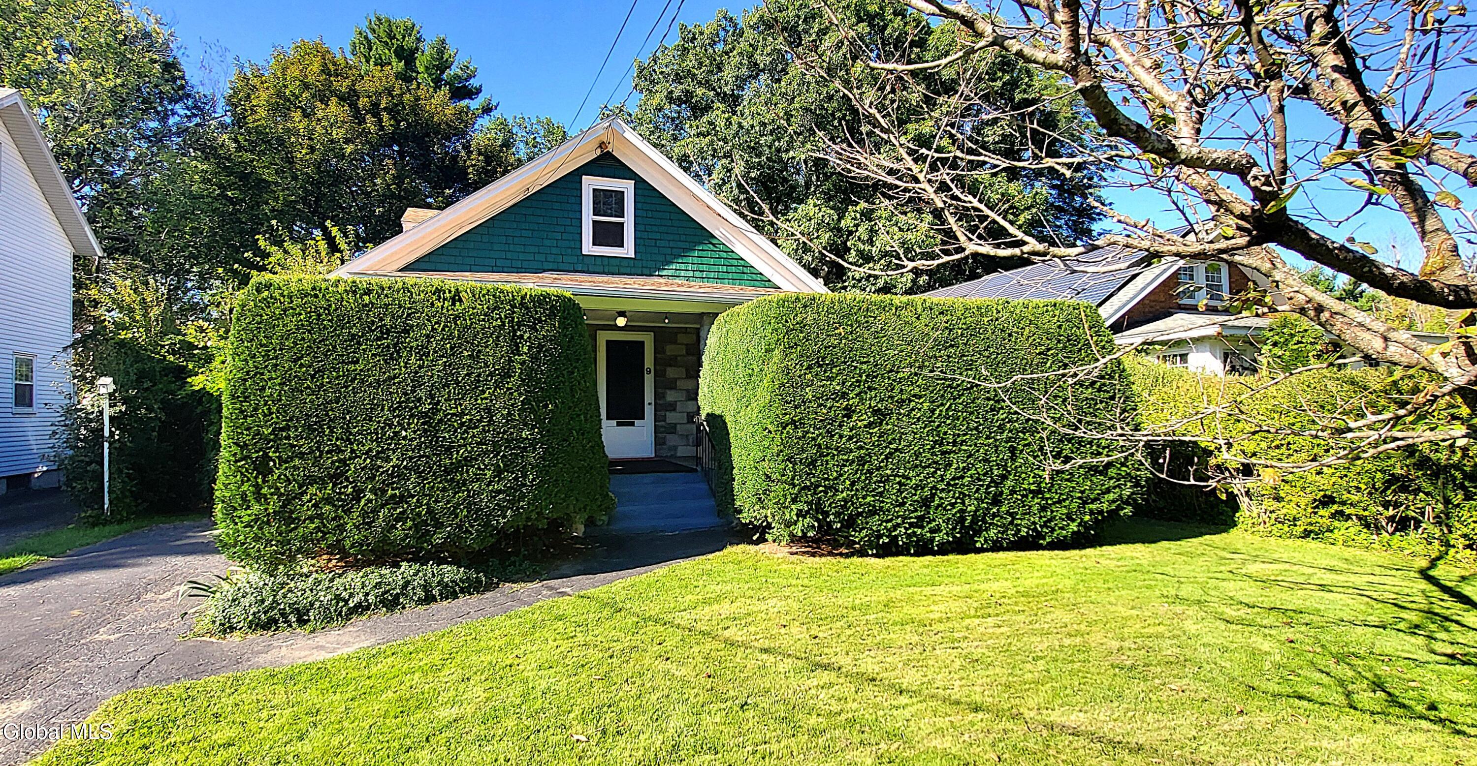 9 Middlesex Road East Greenbush NY 12061