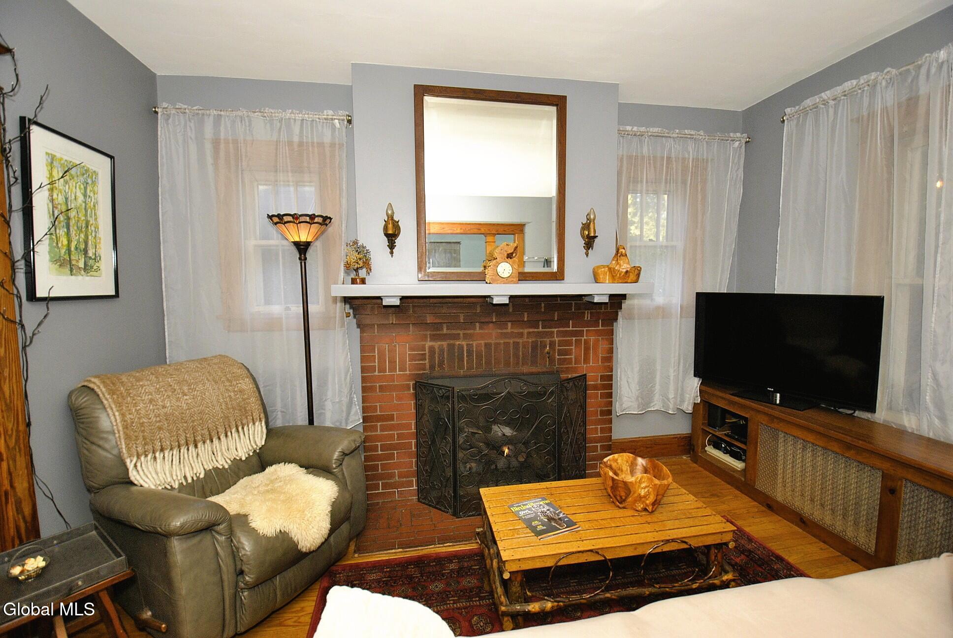 9 Middlesex Road East Greenbush NY 12061