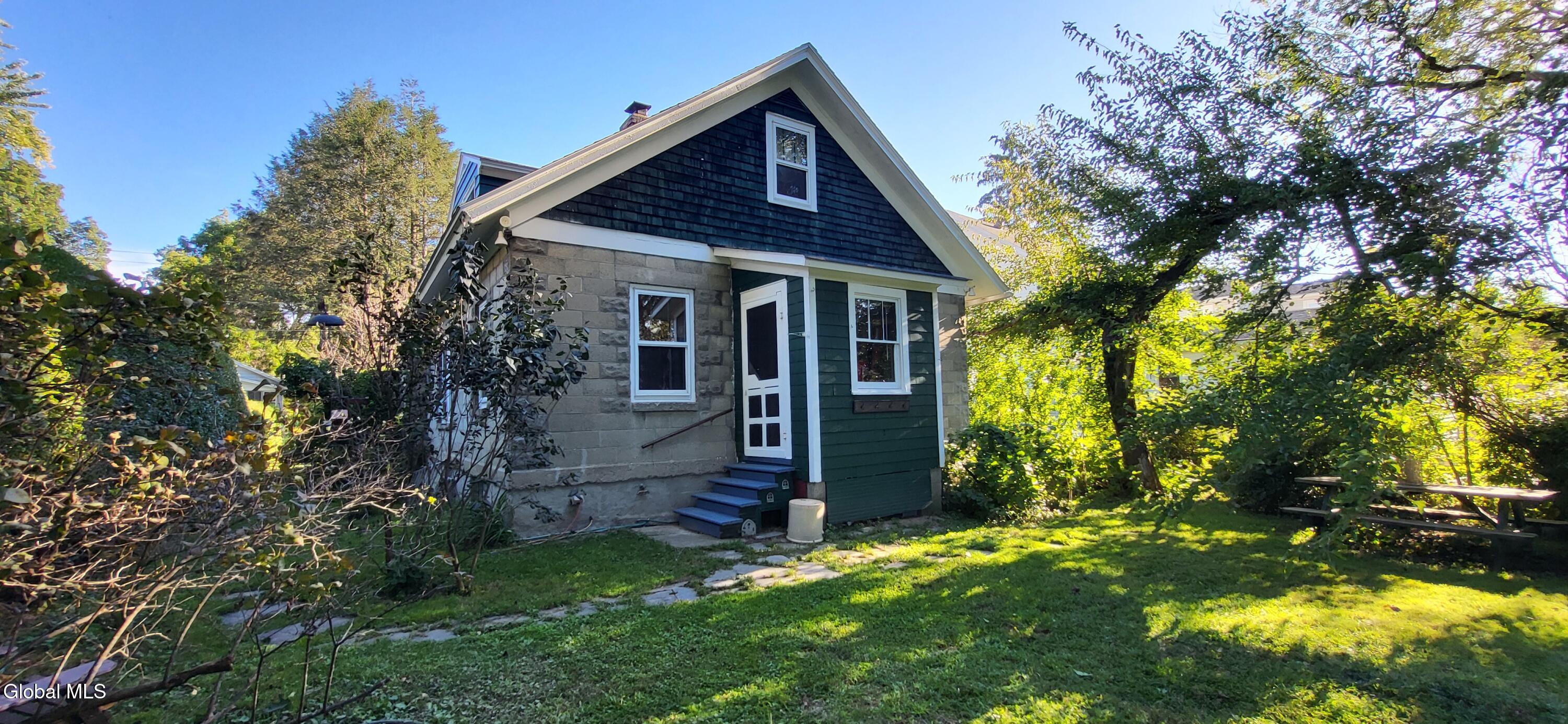 9 Middlesex Road East Greenbush NY 12061