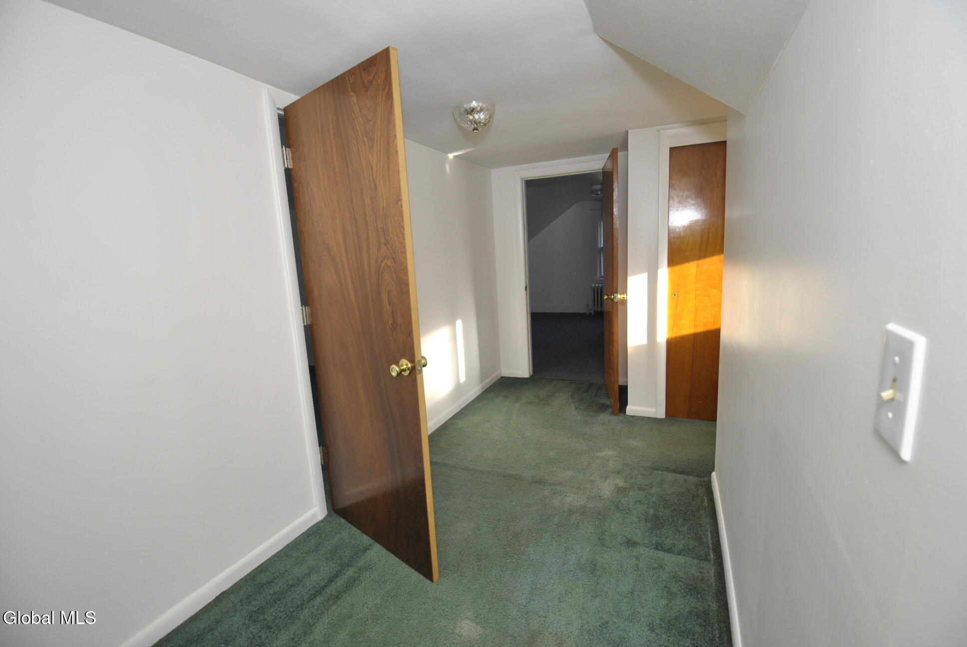 9 Middlesex Road East Greenbush NY 12061
