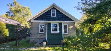 9 Middlesex Road East Greenbush NY 12061