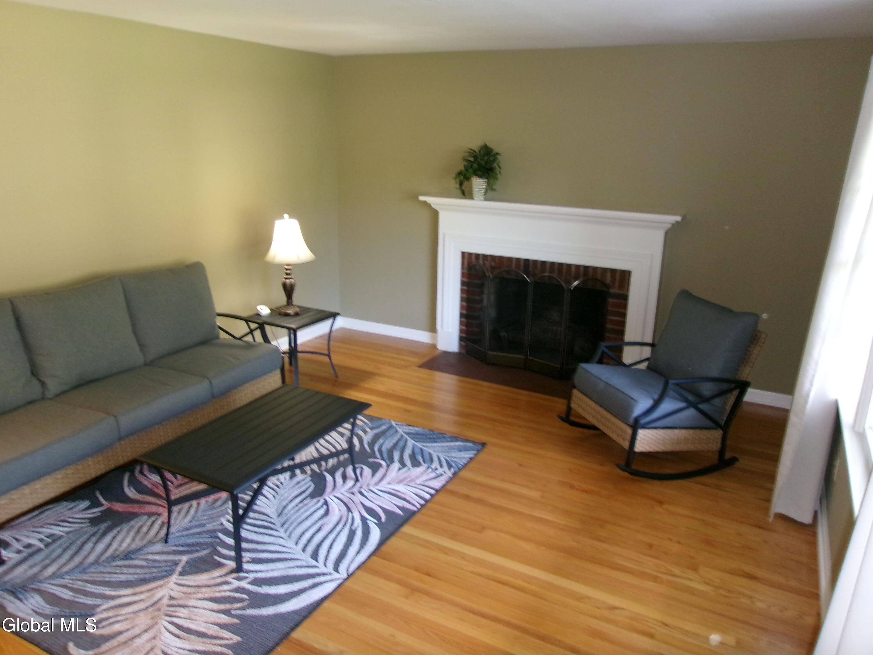 2023 Fairlawn Parkway Schenectady NY 12309