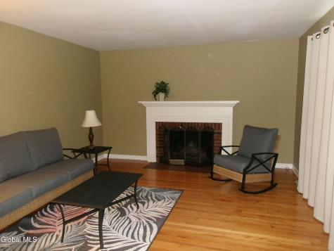 2023 Fairlawn Parkway Schenectady NY 12309