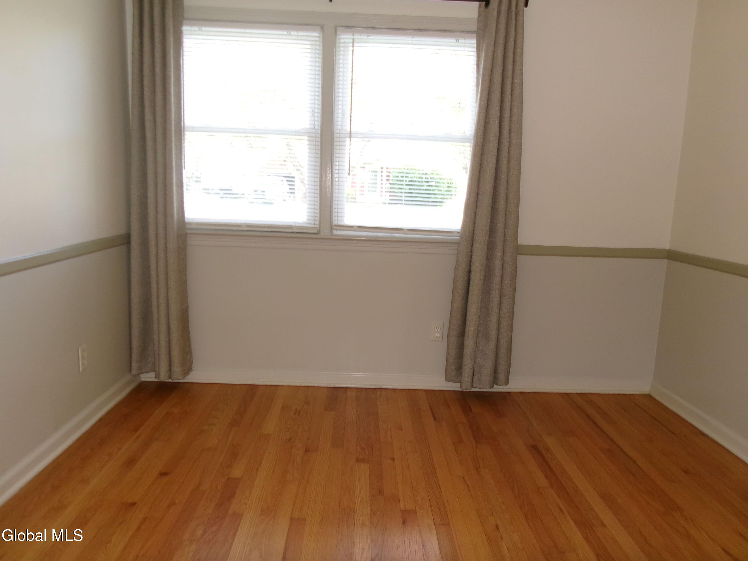 2023 Fairlawn Parkway Schenectady NY 12309