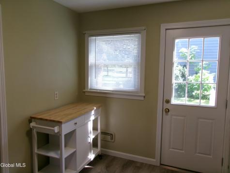 2023 Fairlawn Parkway Schenectady NY 12309