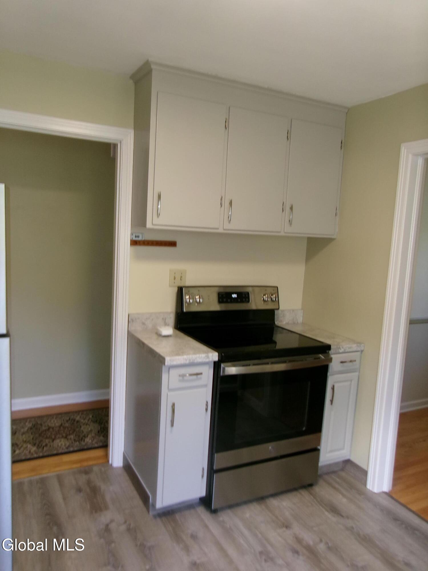 2023 Fairlawn Parkway Schenectady NY 12309