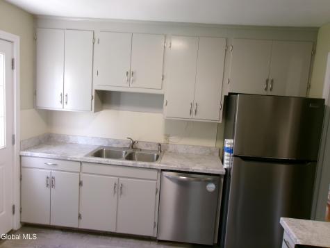 2023 Fairlawn Parkway Schenectady NY 12309