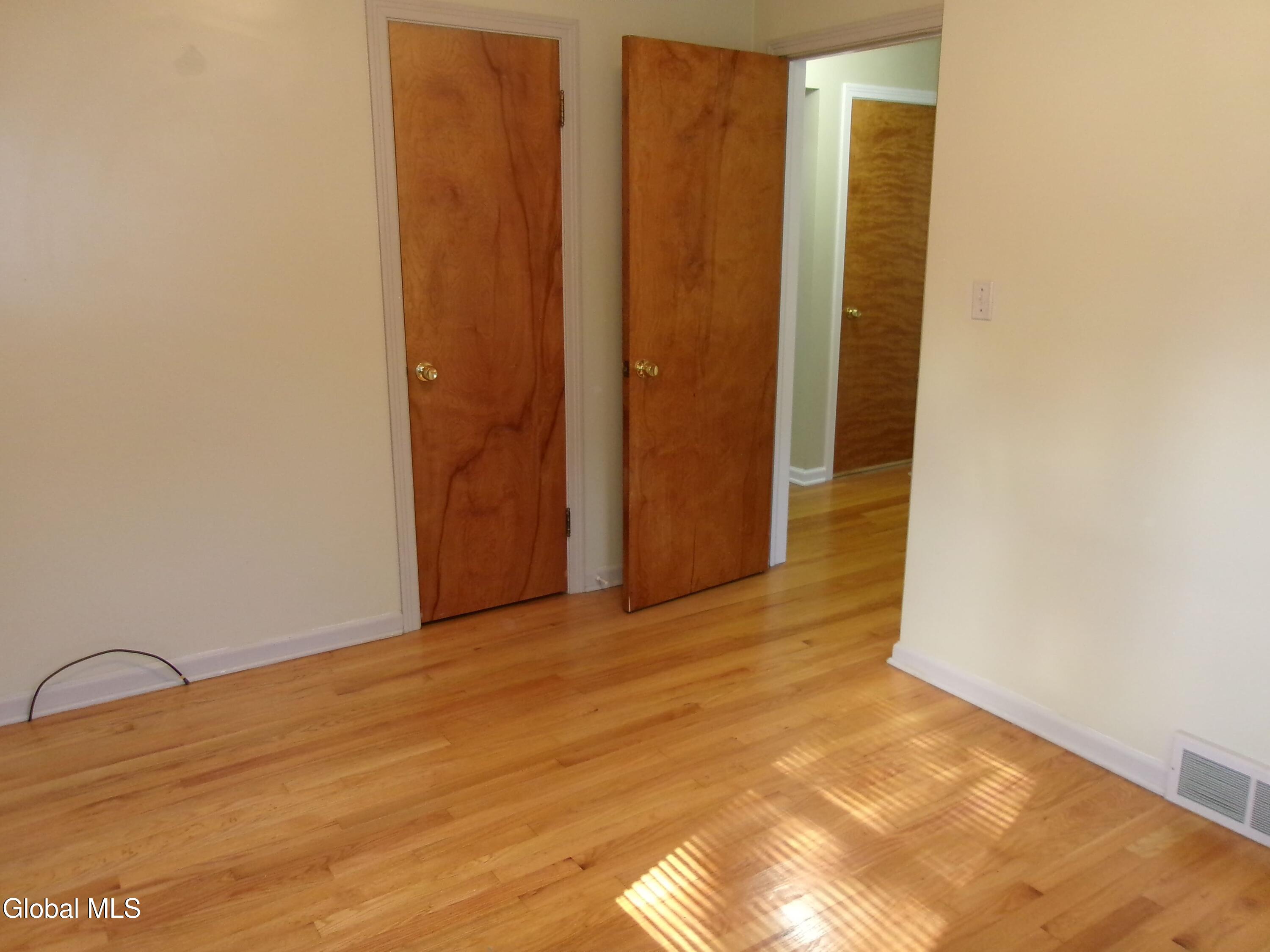 2023 Fairlawn Parkway Schenectady NY 12309