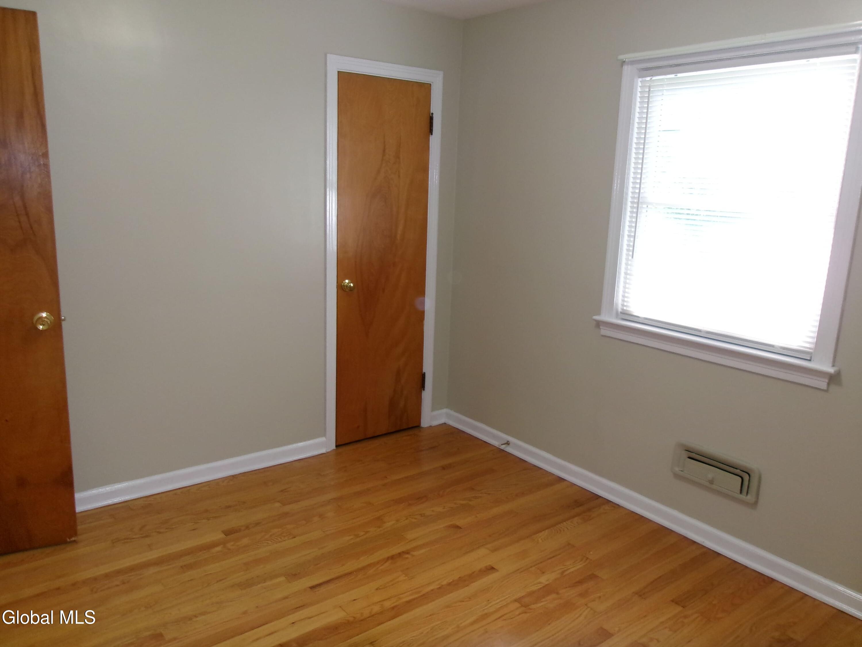 2023 Fairlawn Parkway Schenectady NY 12309