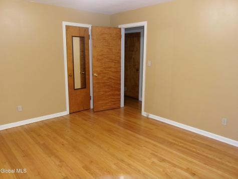 2023 Fairlawn Parkway Schenectady NY 12309