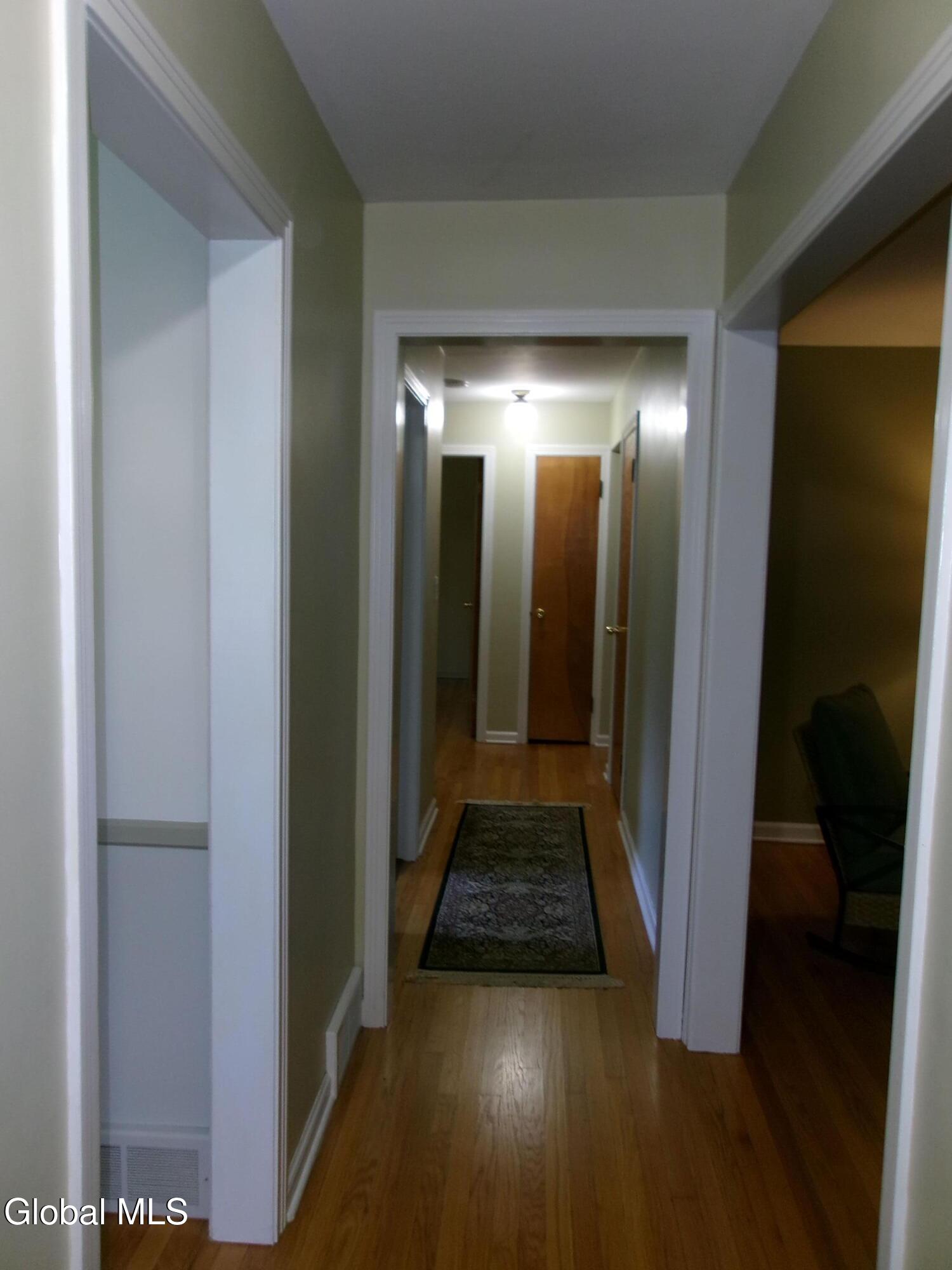 2023 Fairlawn Parkway Schenectady NY 12309