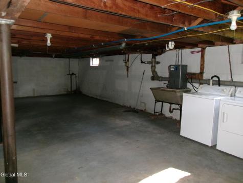 2023 Fairlawn Parkway Schenectady NY 12309