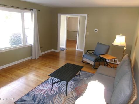 2023 Fairlawn Parkway Schenectady NY 12309