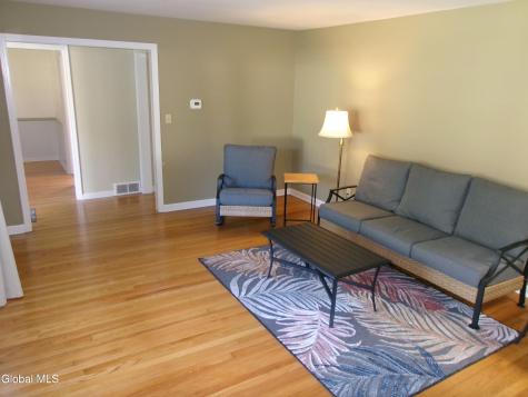 2023 Fairlawn Parkway Schenectady NY 12309