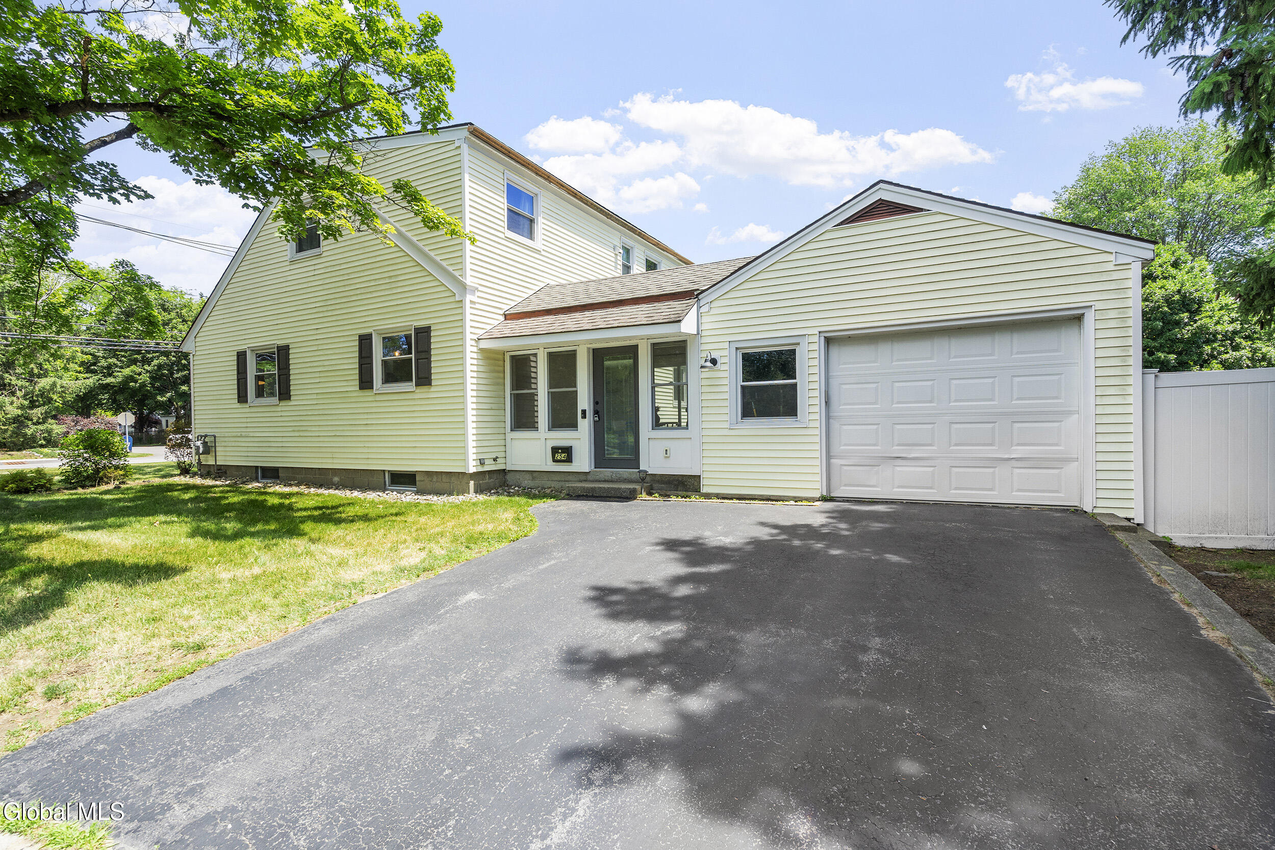 254 Kenwood Avenue Delmar NY 12054