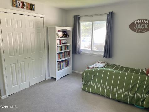 1016 Gates Drive Schenectady NY 12306