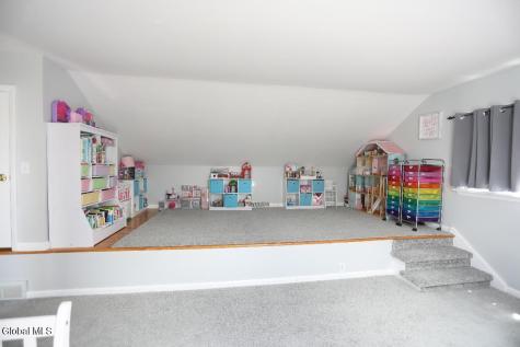 1016 Gates Drive Schenectady NY 12306