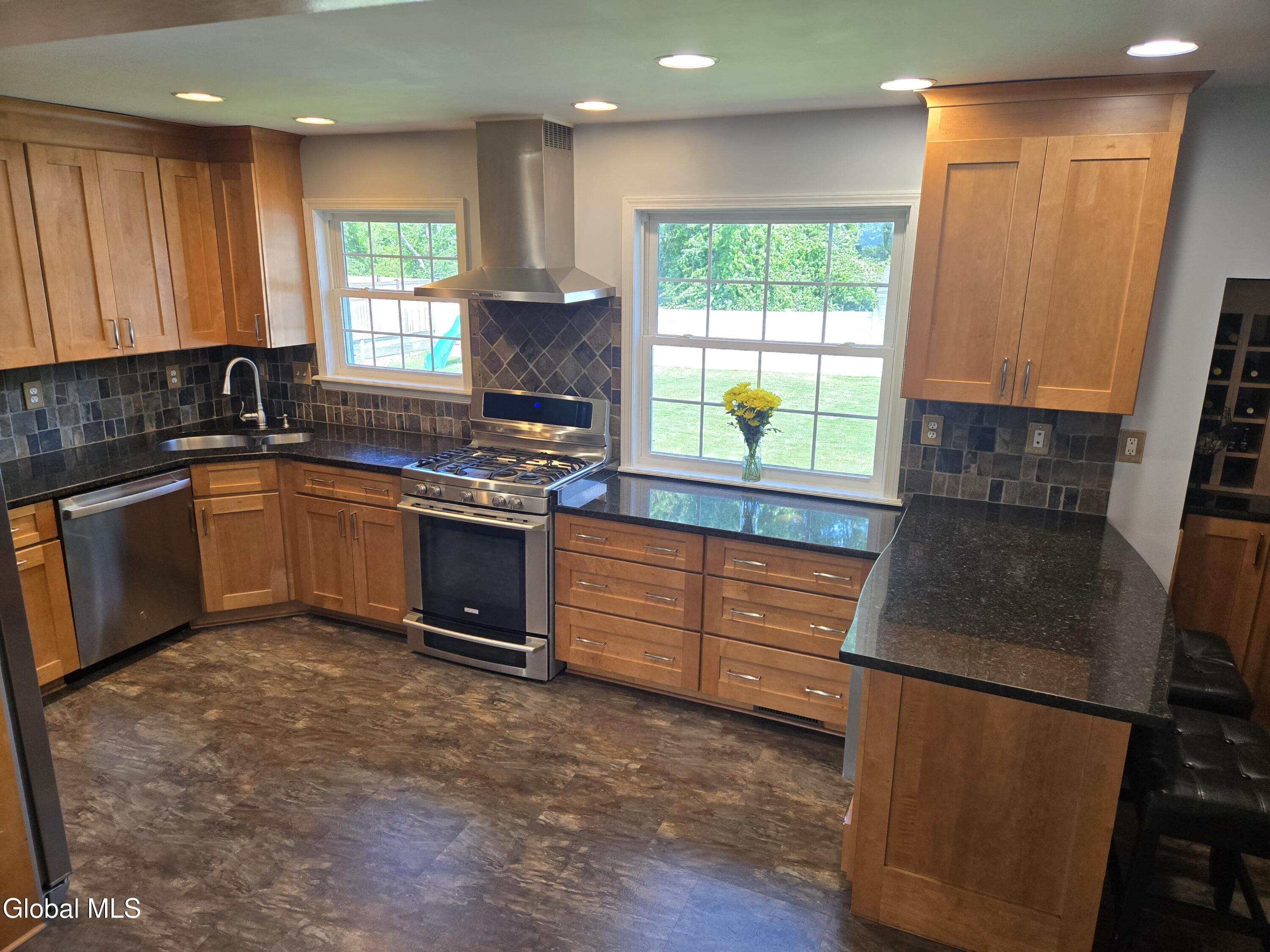 1016 Gates Drive Schenectady NY 12306