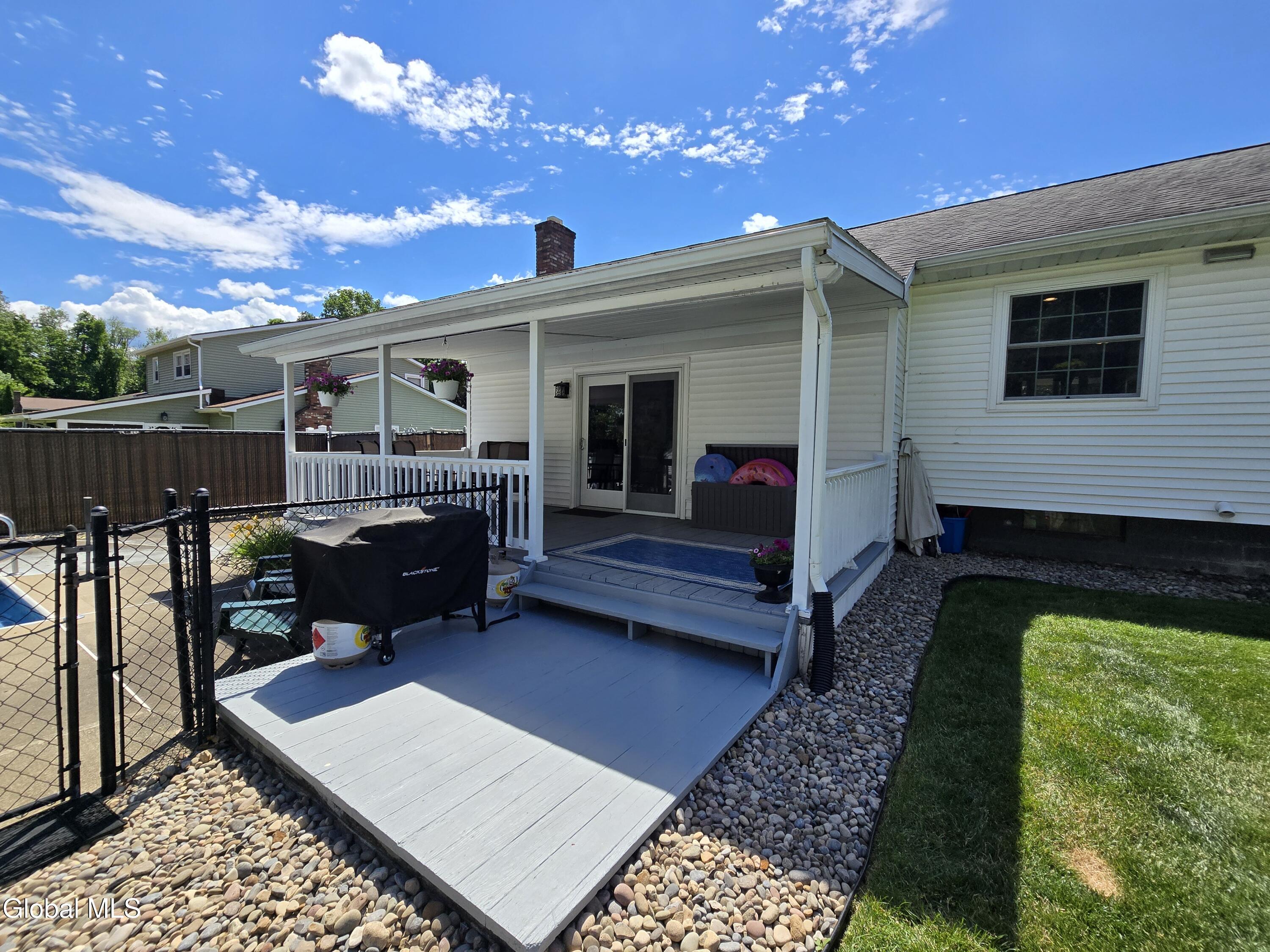 1016 Gates Drive Schenectady NY 12306