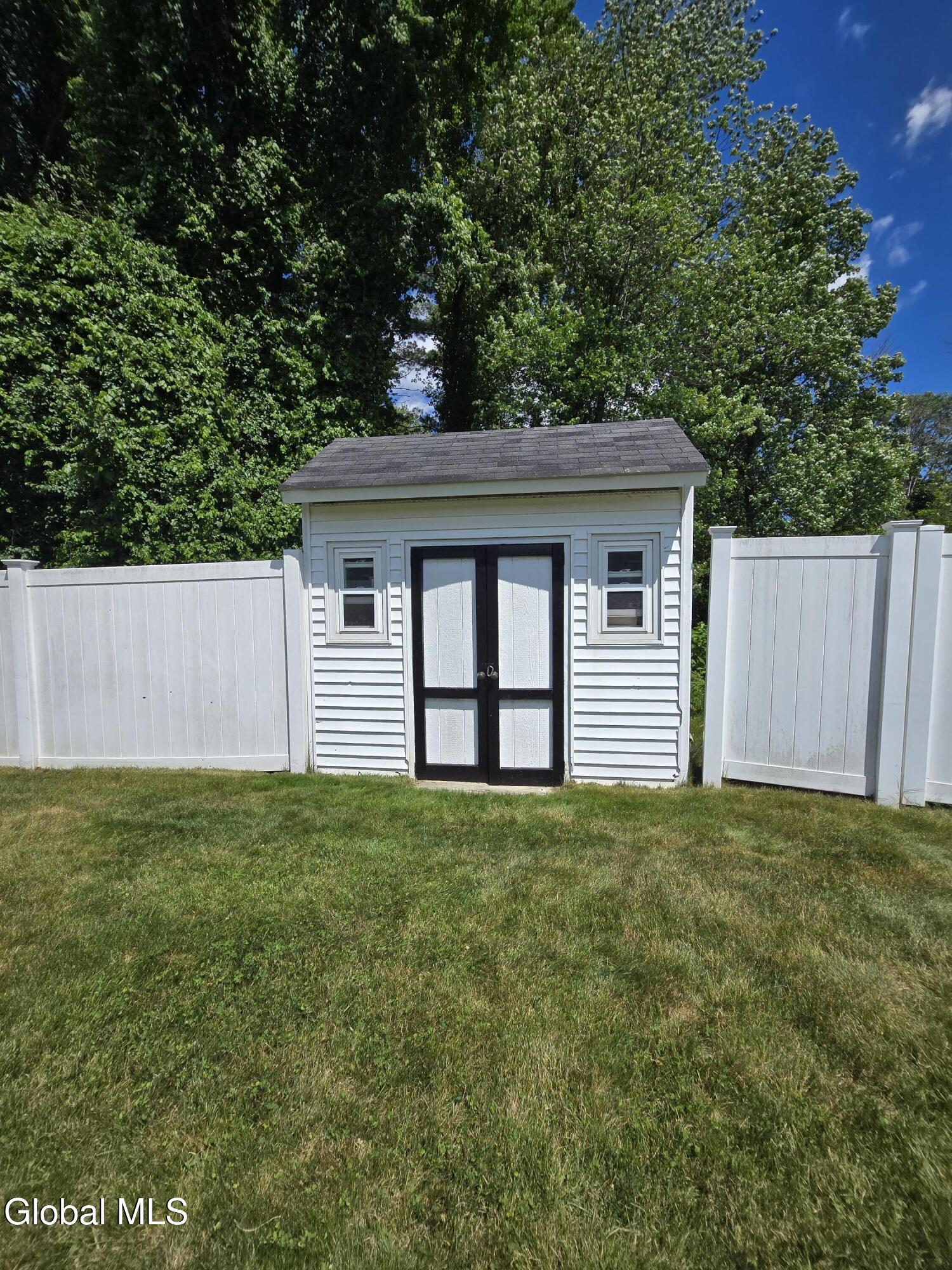 1016 Gates Drive Schenectady NY 12306