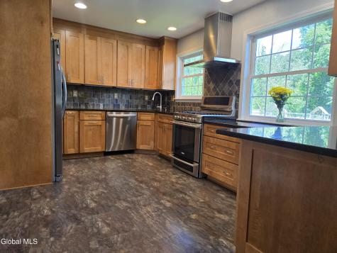 1016 Gates Drive Schenectady NY 12306
