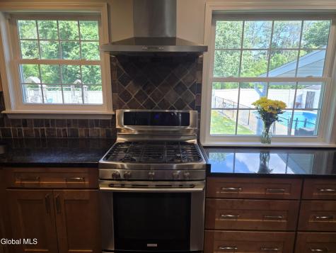 1016 Gates Drive Schenectady NY 12306