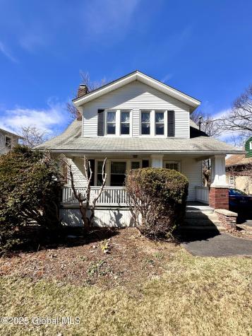 11 Middlesex Road East Greenbush NY 12061