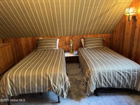 202 Old School House Road North River NY 12856