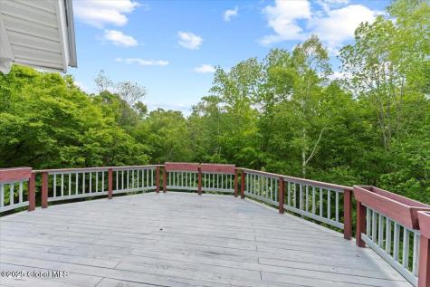 202 Old School House Road North River NY 12856