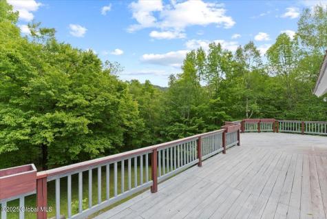 202 Old School House Road North River NY 12856