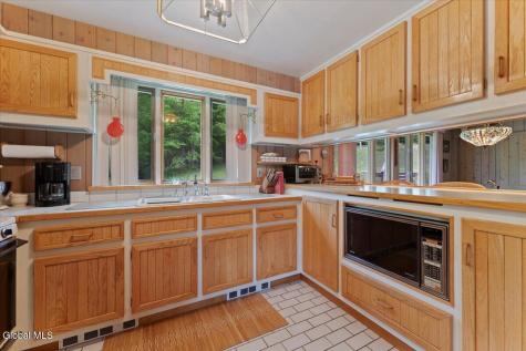 202 Old School House Road North River NY 12856