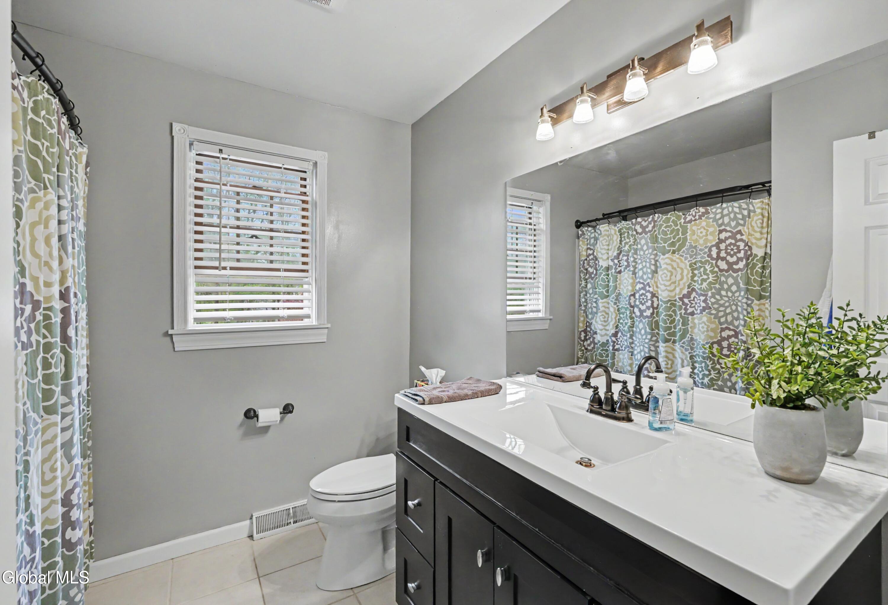 1046 Laural Lane Malta NY 12020