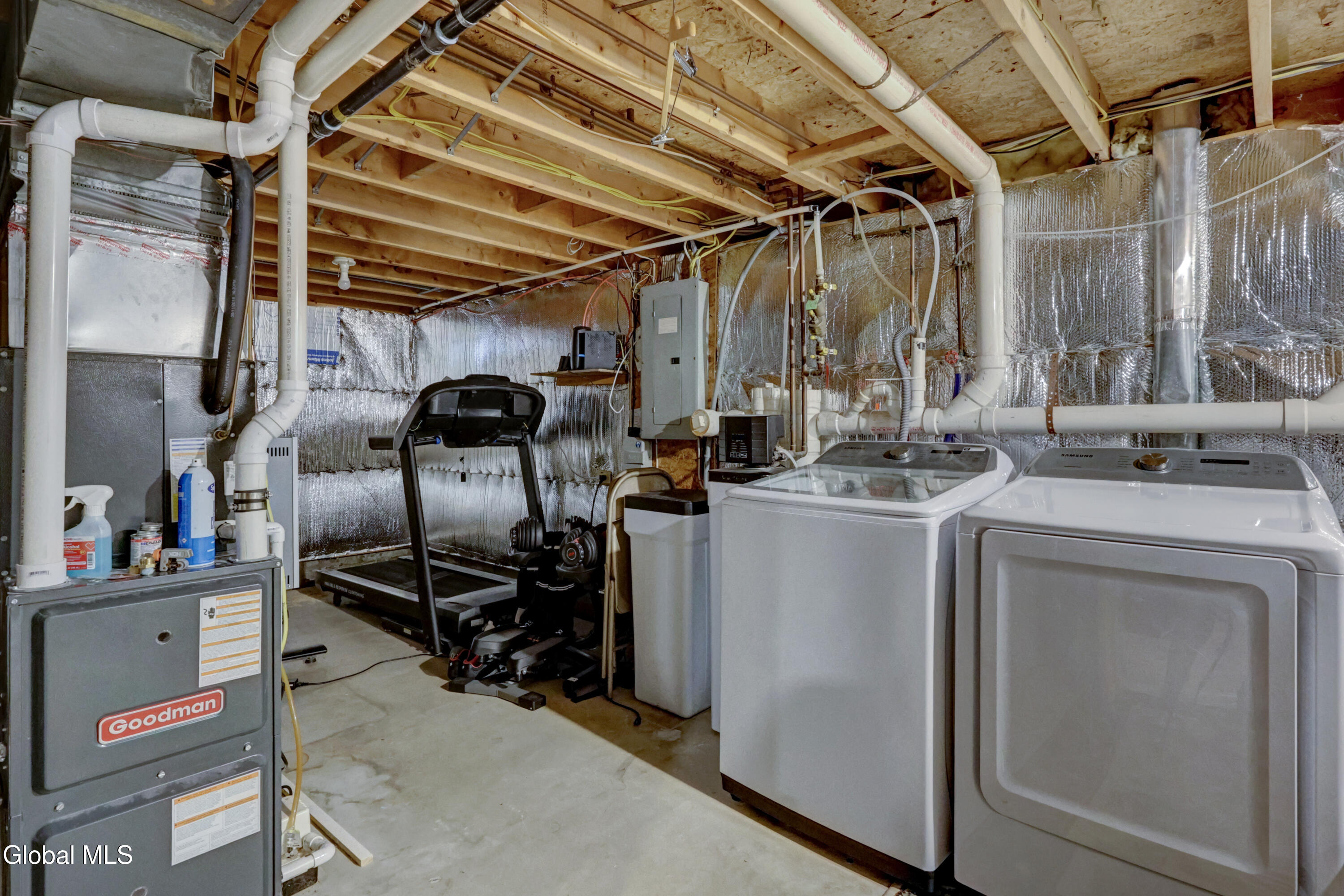 1046 Laural Lane Malta NY 12020