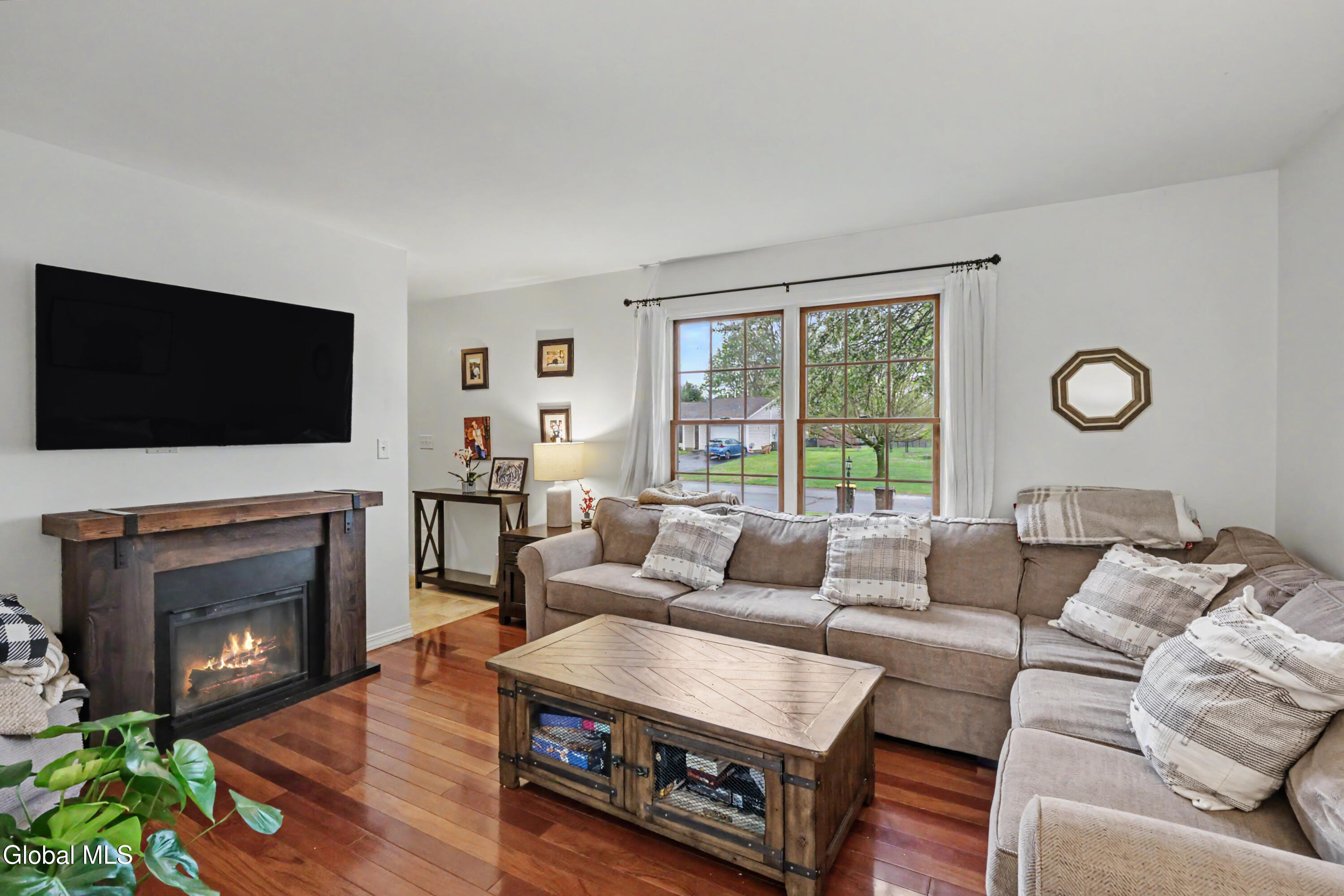 1046 Laural Lane Malta NY 12020