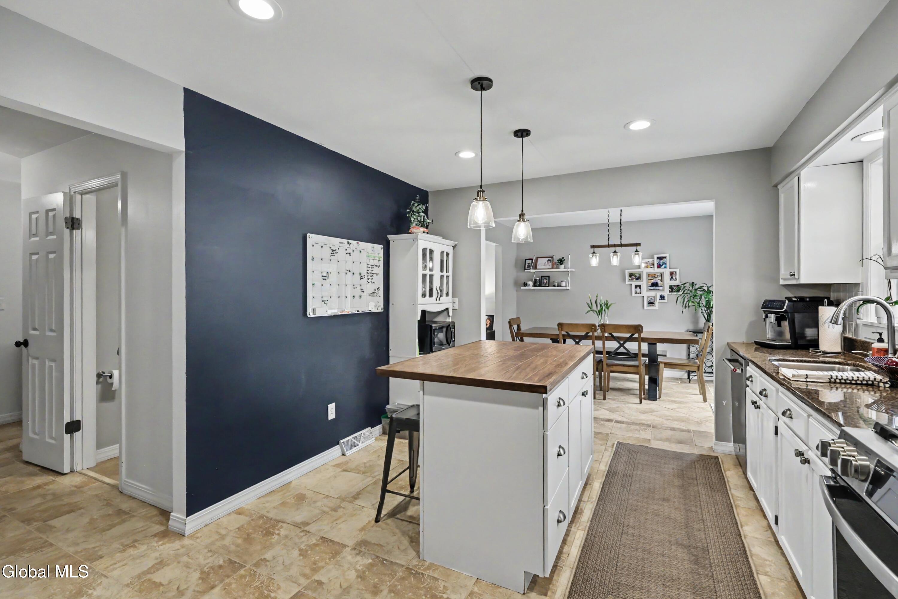 1046 Laural Lane Malta NY 12020