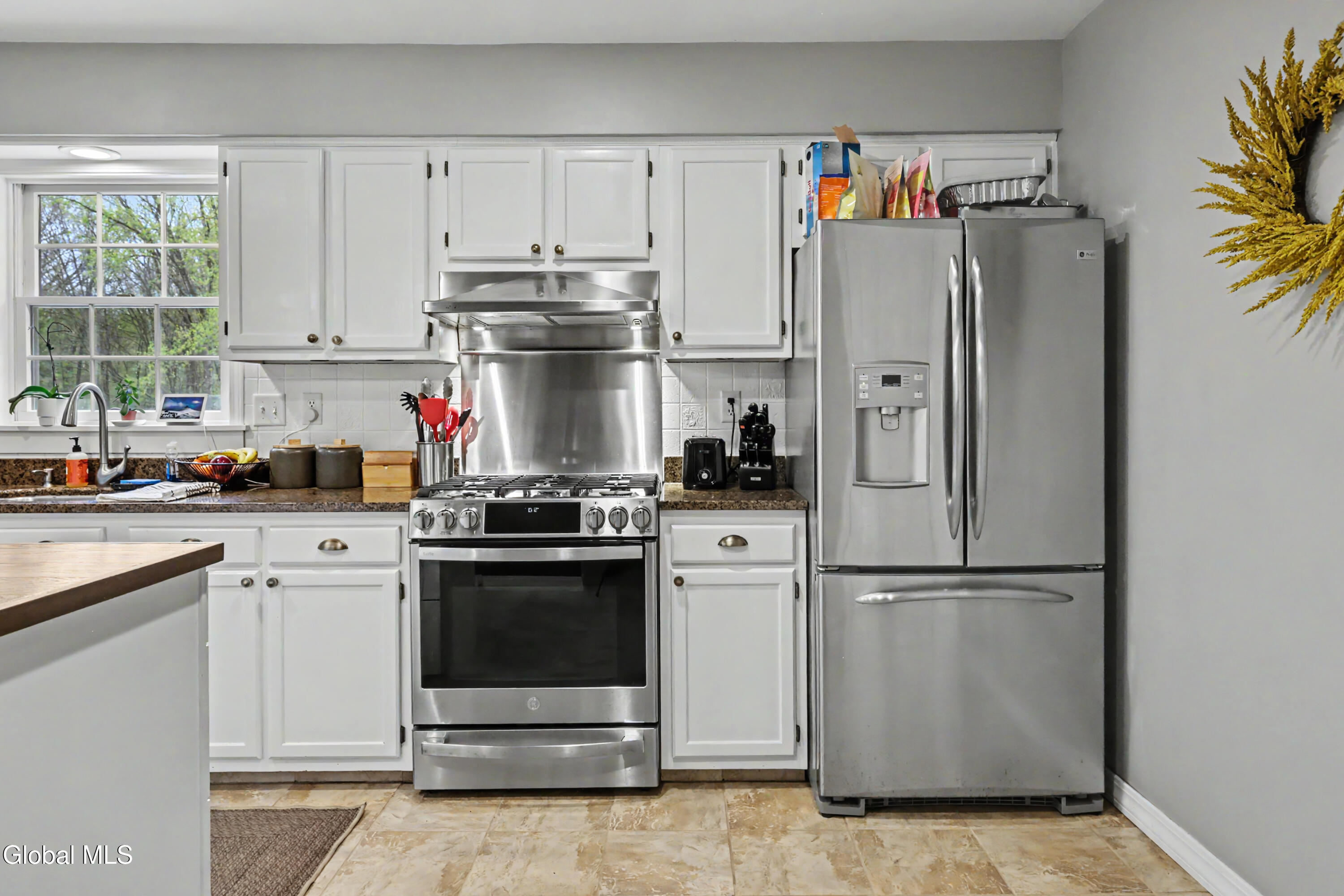 1046 Laural Lane Malta NY 12020