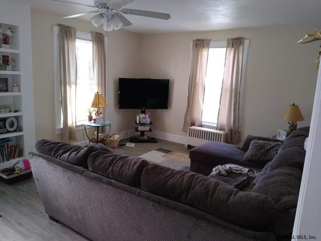 11 Romeyn Avenue Amsterdam NY 12010