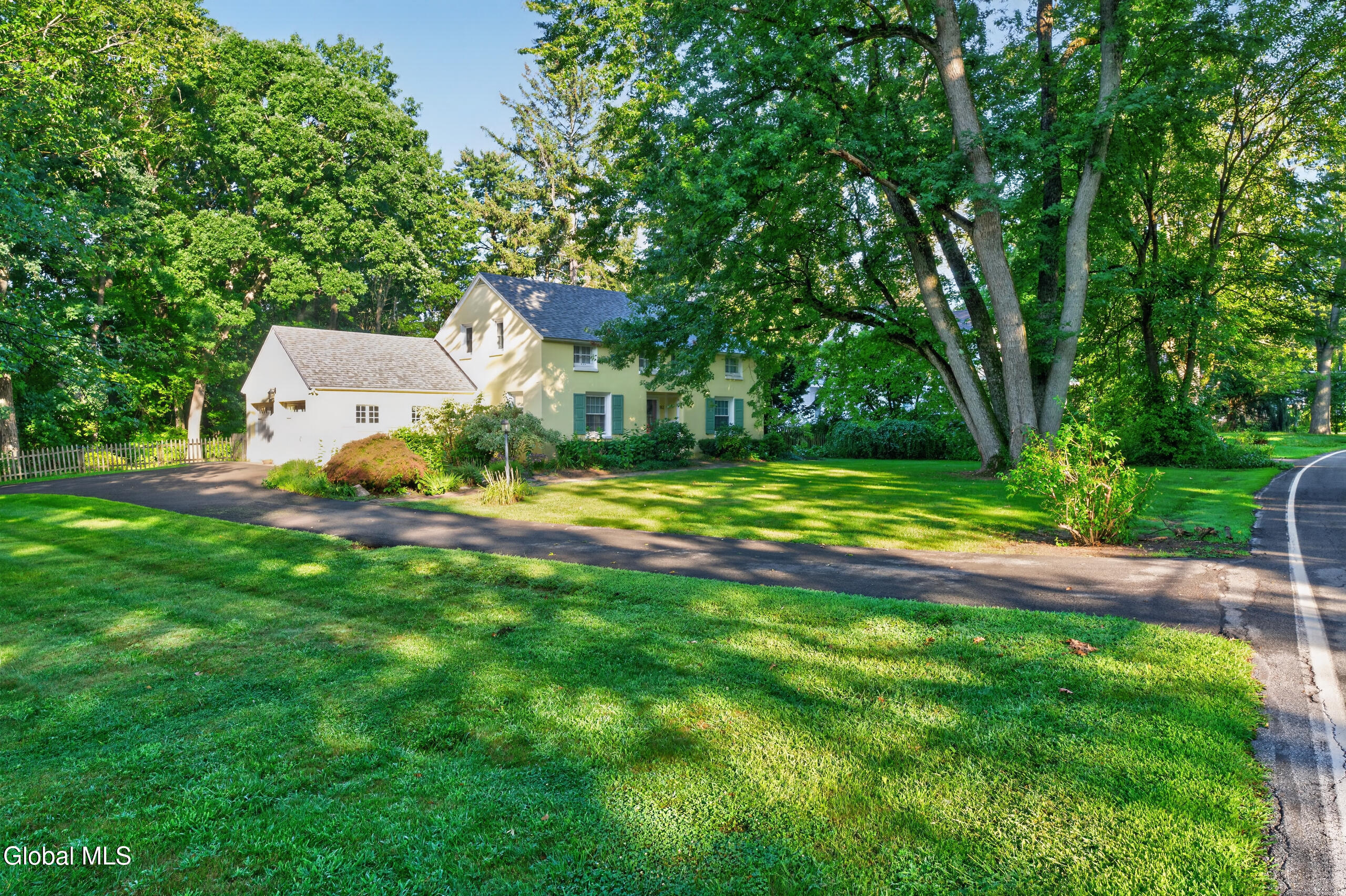 951 St Davids Lane Niskayuna NY 12309