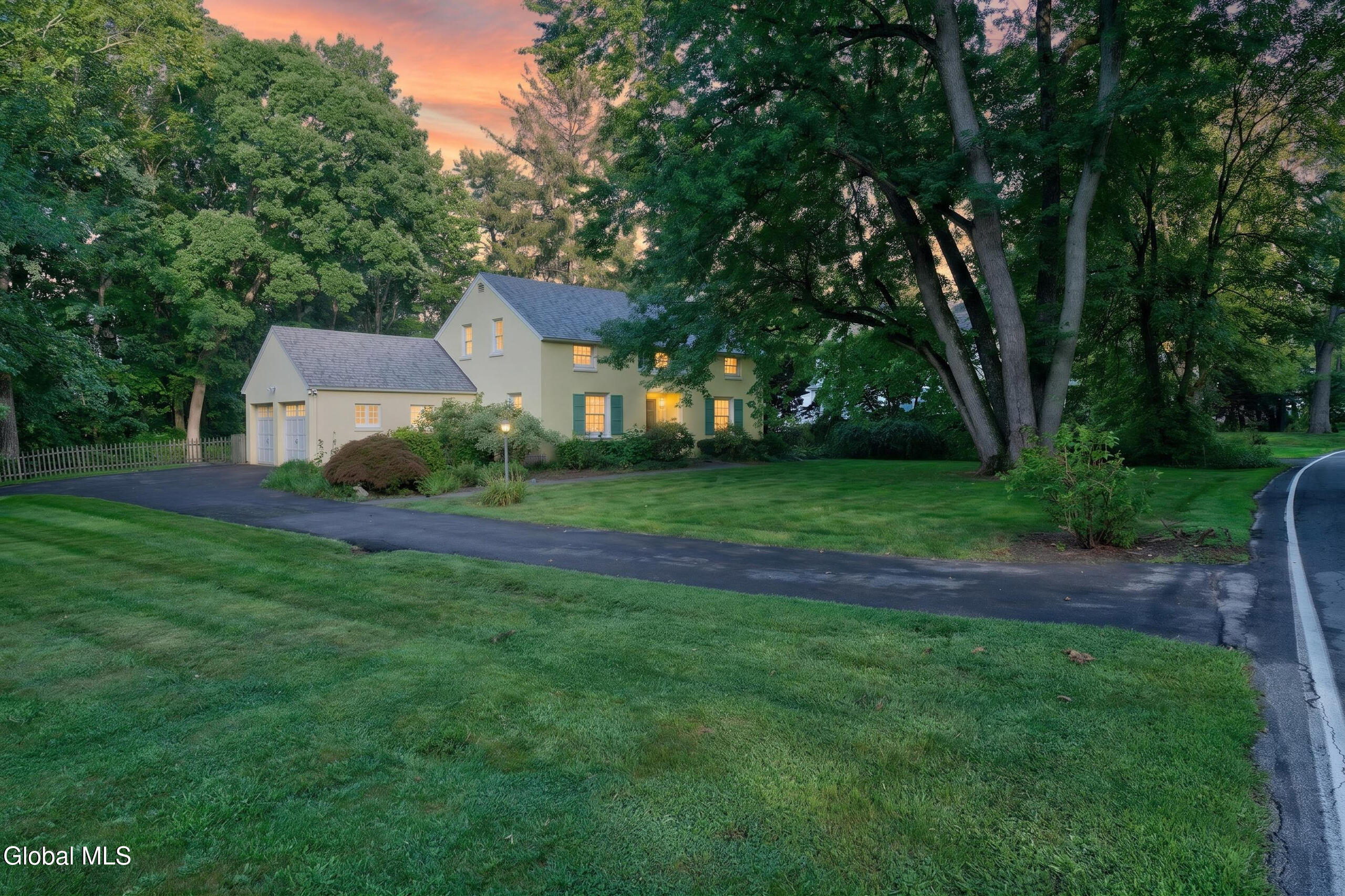 951 St Davids Lane Niskayuna NY 12309