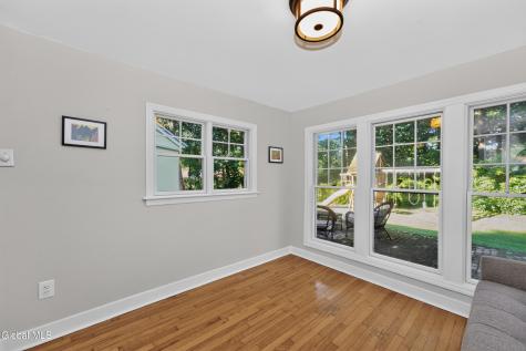 951 St Davids Lane Niskayuna NY 12309