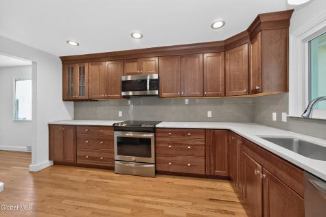 951 St Davids Lane Niskayuna NY 12309