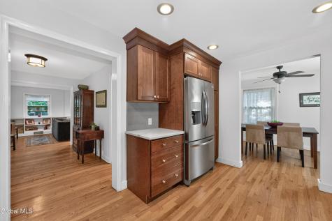 951 St Davids Lane Niskayuna NY 12309