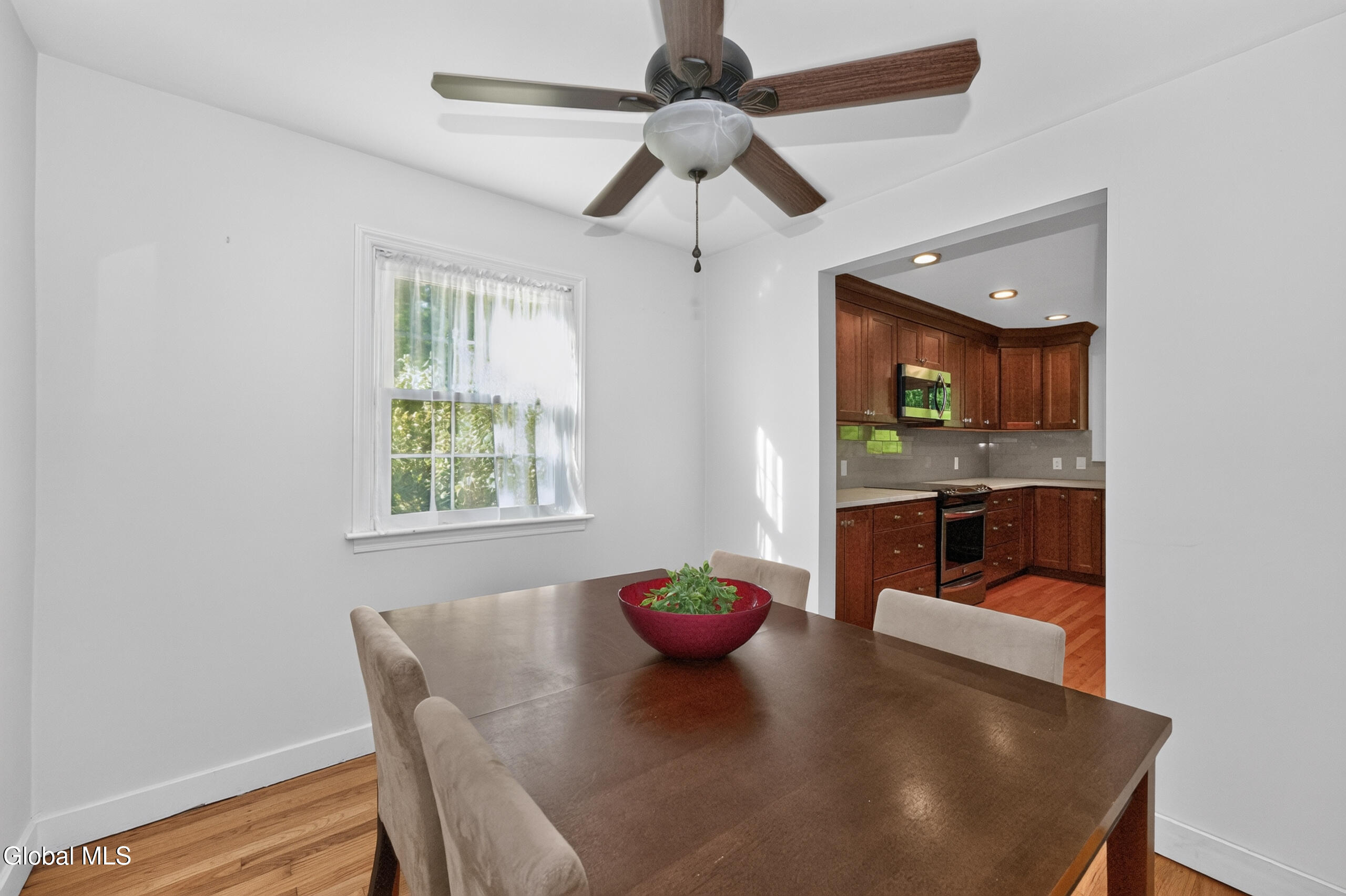 951 St Davids Lane Niskayuna NY 12309