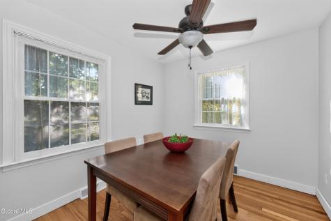 951 St Davids Lane Niskayuna NY 12309