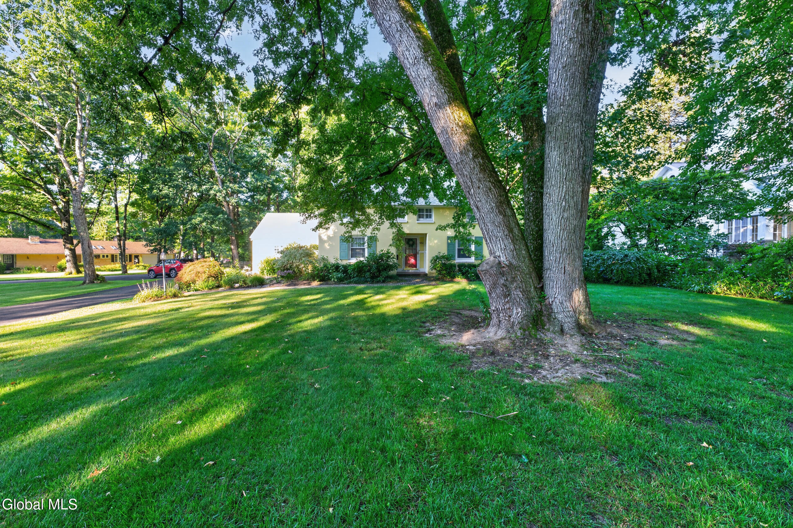 951 St Davids Lane Niskayuna NY 12309