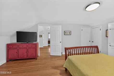 951 St Davids Lane Niskayuna NY 12309
