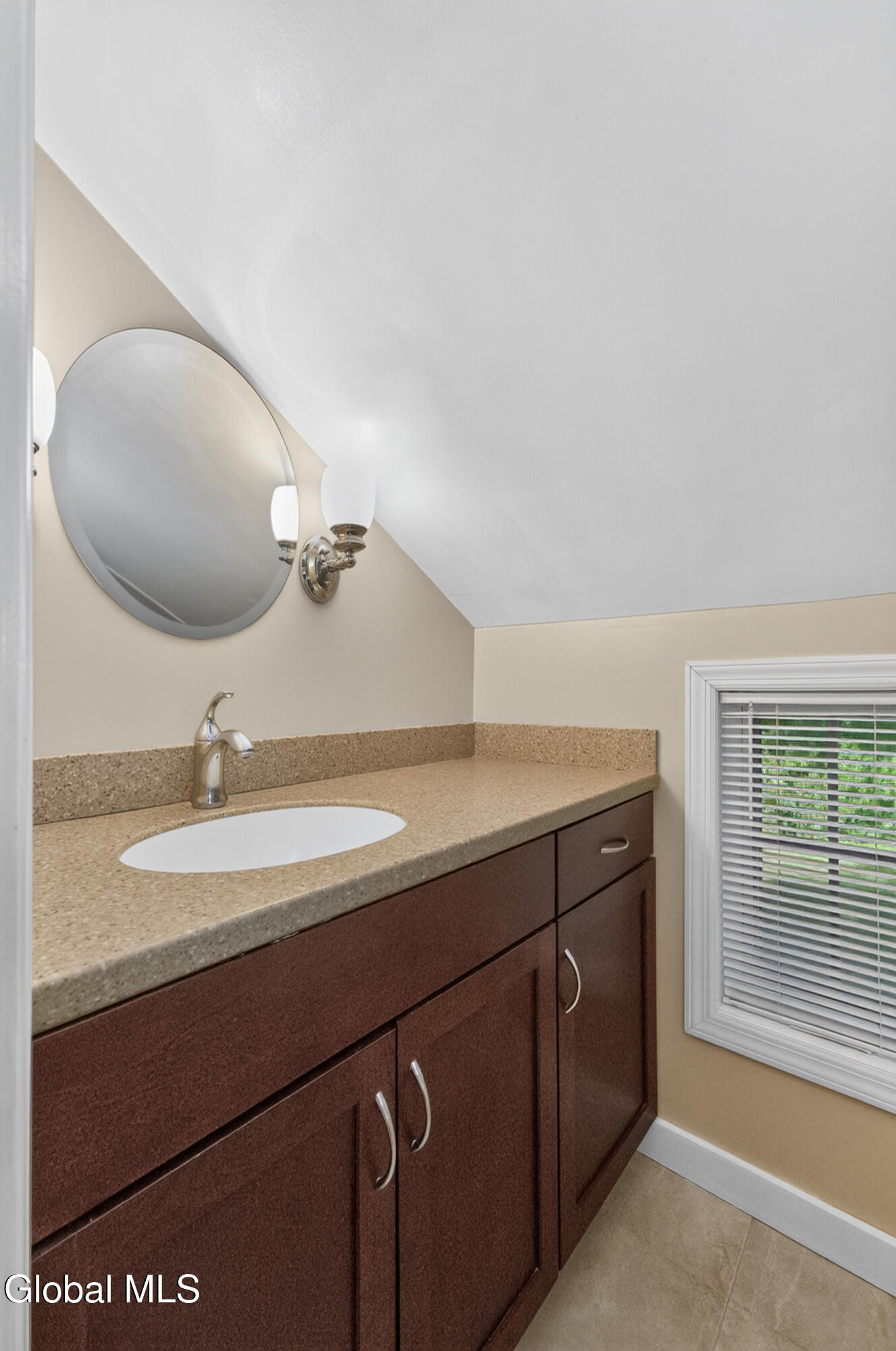 951 St Davids Lane Niskayuna NY 12309