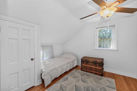 951 St Davids Lane Niskayuna NY 12309